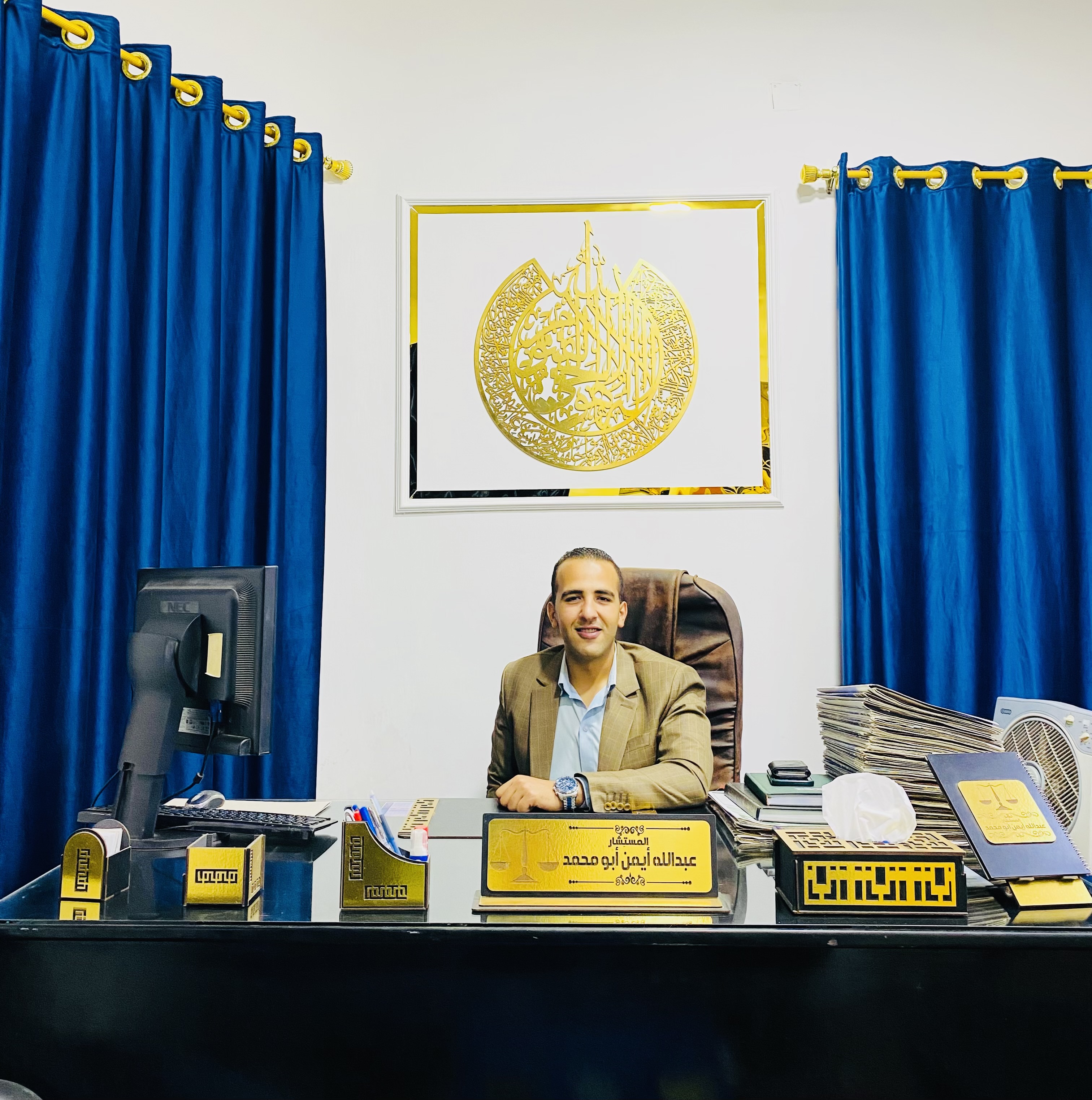 Abdulh Ayman #محامى_شامل أتعامل مع #القضايا #المدنية #الجنائية #الأسرية #التجارية #الإدارية مع #تركيز_أكبر و #خبرة_كبيرة في #جميع_الفروع